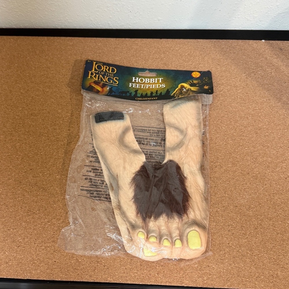 Rubies Lord of the Rings Hobbit Feet Cover Child One Size Tan Costume Accessory
